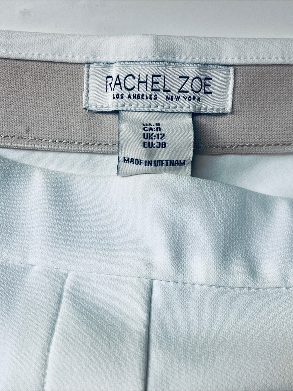 Rachel Zoe White Pleated Dress Shorts with Pockets-size 8-inseam 4.5 inches